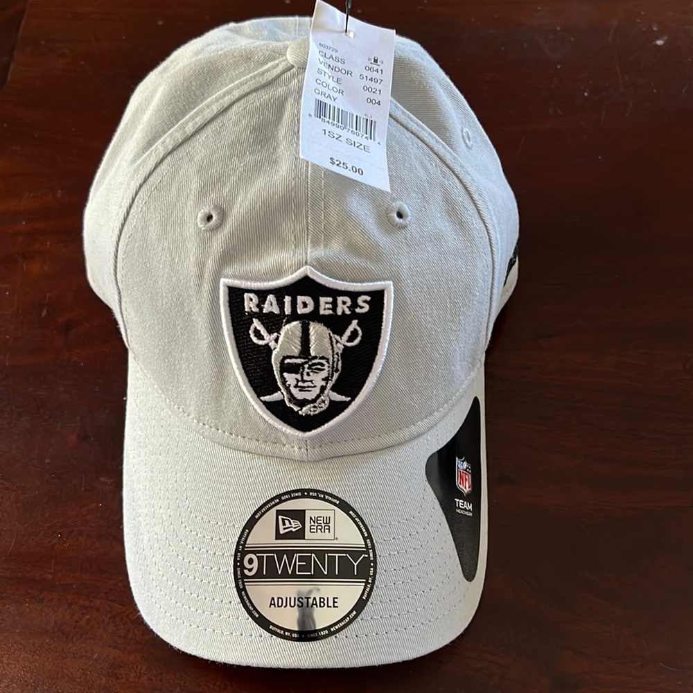 NWT Raiders New Era 9TTWENTY adjustable hat